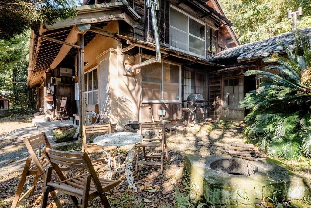 ゲストハウス+カフェわ　１日１組限定！ 築１００年の農家の古民家で宿泊体験、薪でお風呂沸かせます。焚き火もできます。 Kannami Luaran gambar