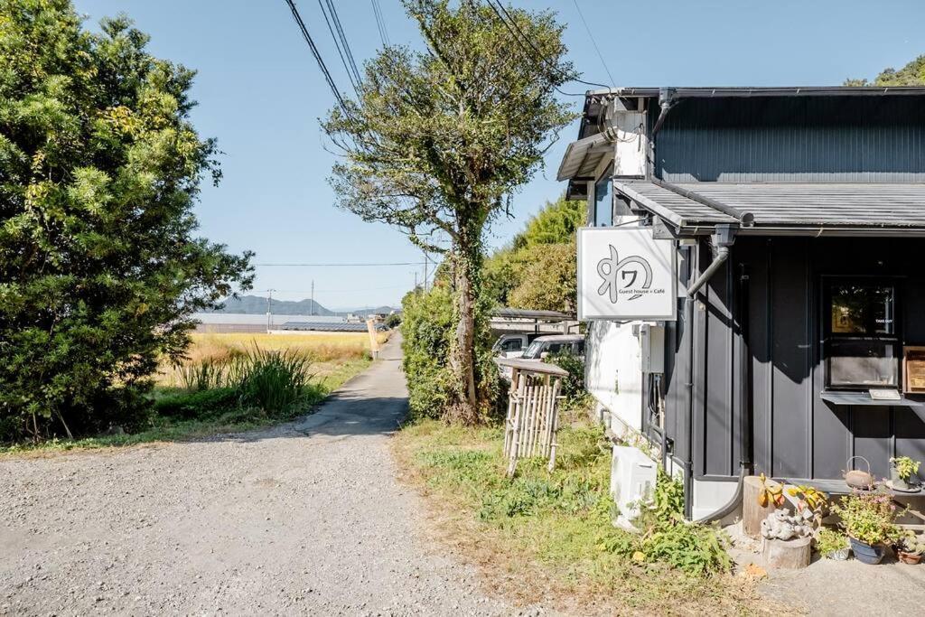 ゲストハウス+カフェわ　１日１組限定！ 築１００年の農家の古民家で宿泊体験、薪でお風呂沸かせます。焚き火もできます。 Kannami Luaran gambar